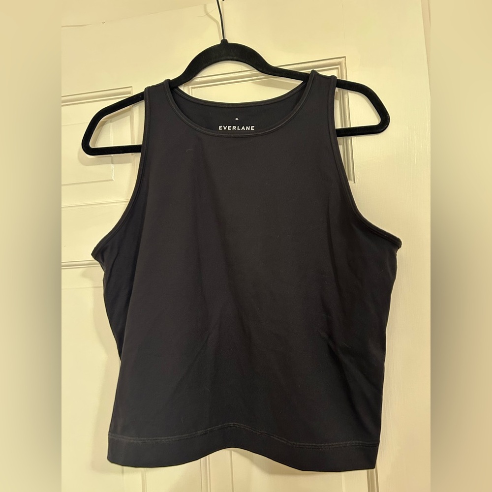 Everlane perform tank. Black, XL